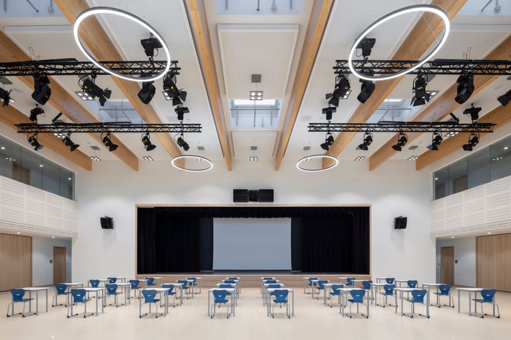 Schulcampus Unterföhring - Aula